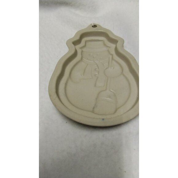 Stoneware Snowman Christmas /Winter Cookie Mold from the Kitchen Collection - Picture 5 of 7